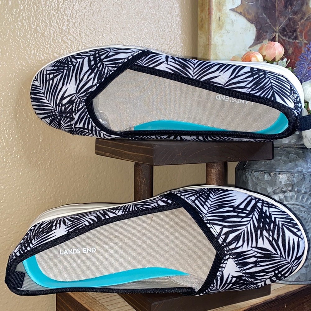 Land’s End tropical palm leaf black/white lightweight slip on walking shoes - Picture 4 of 10